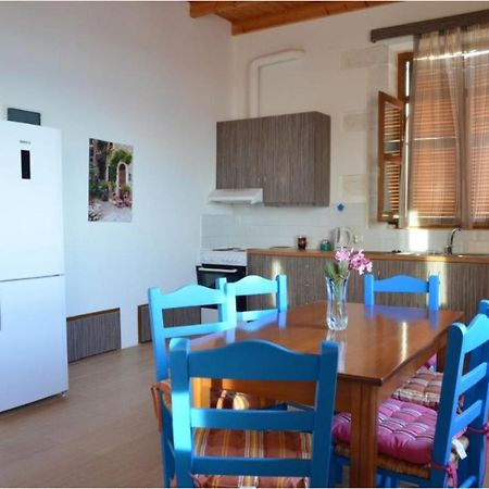 Stone Villa I In Petres Petres  Екстер'єр фото