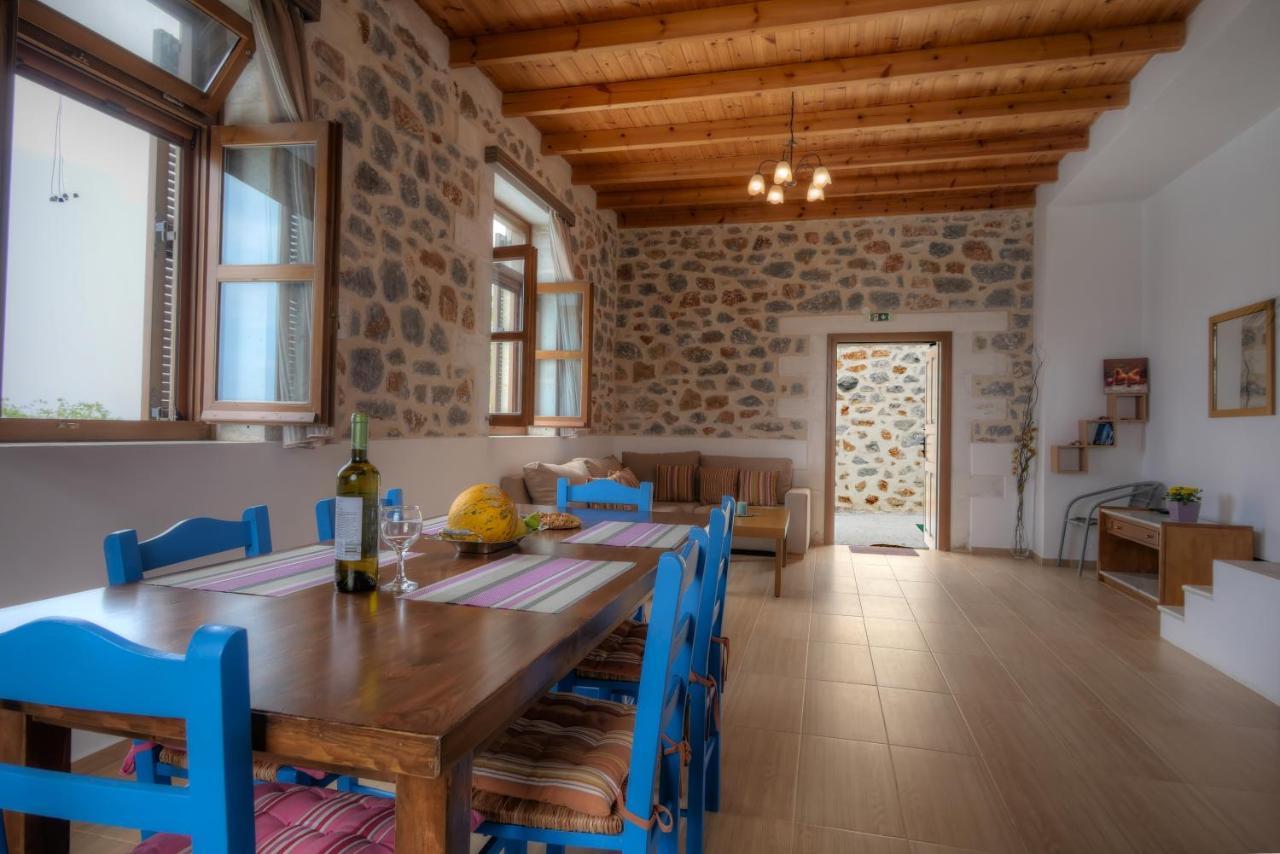 Stone Villa I In Petres Petres  Екстер'єр фото